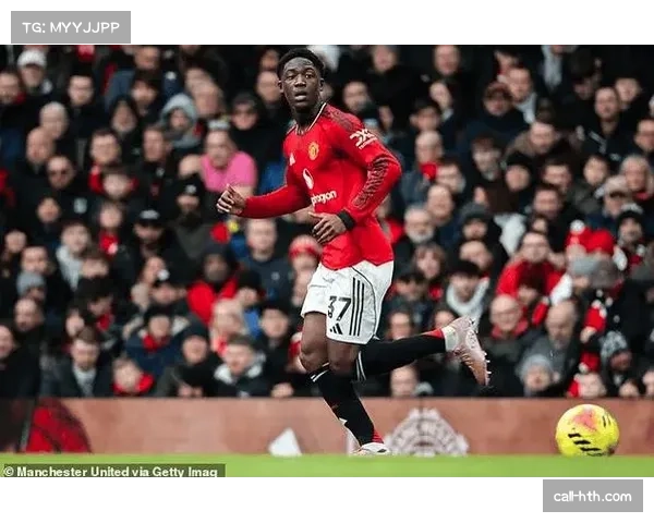 曼联中场梅努表现抢眼 卡里克战术体系成效显著